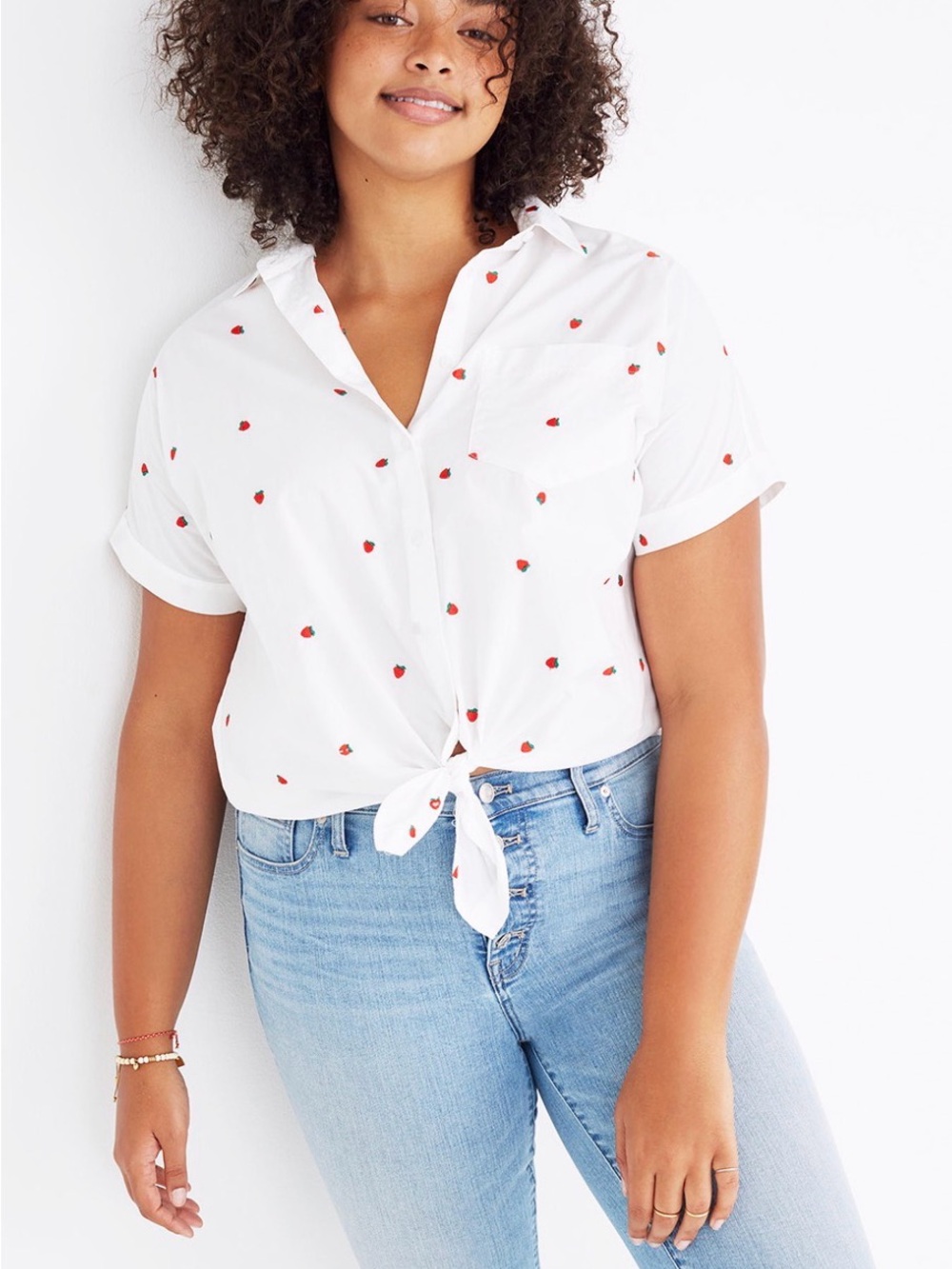 Madewell - Tie-front button down with strawberry embroidery 🍓